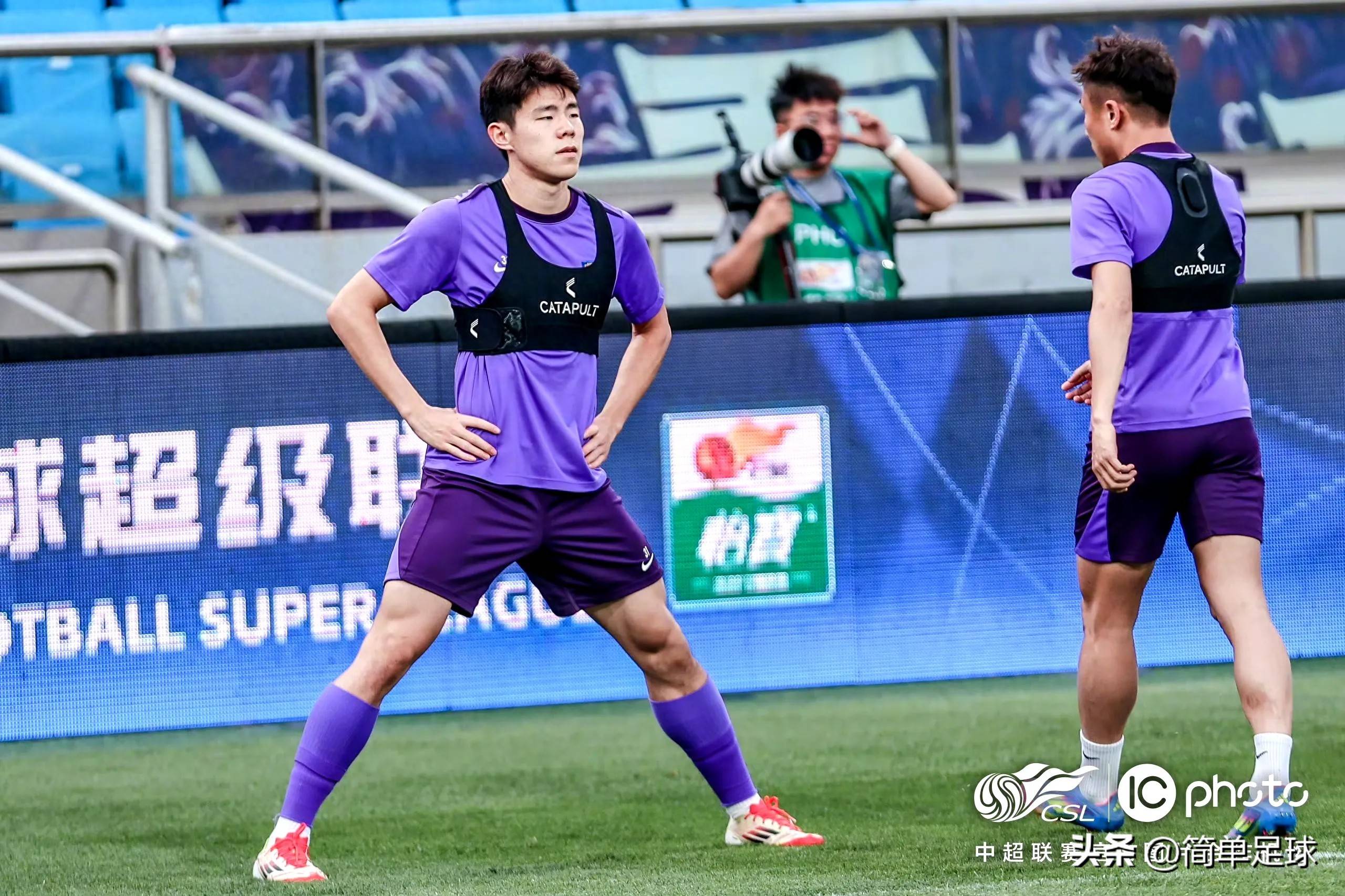 开云体育下载入口-上海申花迎CBA季后赛关键赛，今晚伤情更新，底气十足，更衣室氛围转暖的简单介绍