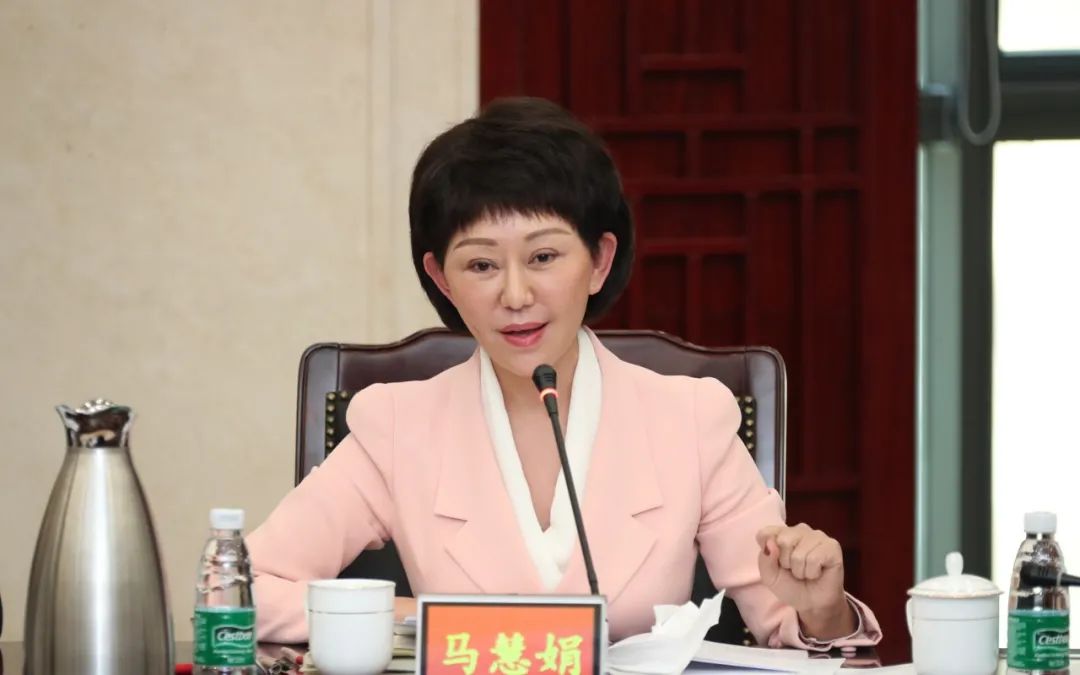 开云-包含波尔图内部会议纪要流出：今晨回应争议，法国杯使命明确，医务组通报恢复的词条