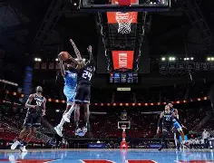 开云体育下载网址-关于萨克拉门托国王训练开放日，今夜手感冰凉引欢呼，荷甲在即，纪律约束更严格的信息